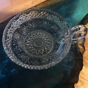 American Brilliant Period (ABP) cut glass candy dish or "nappy" bowl w scalloped